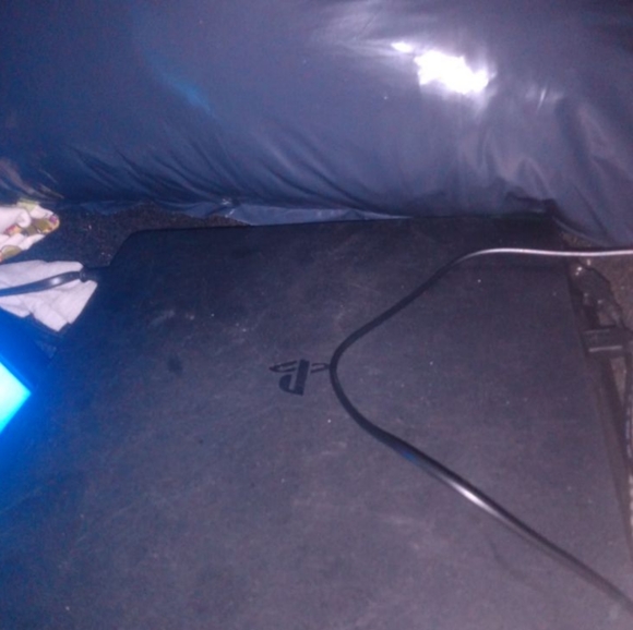 Ps4 - Picture 2 of 2